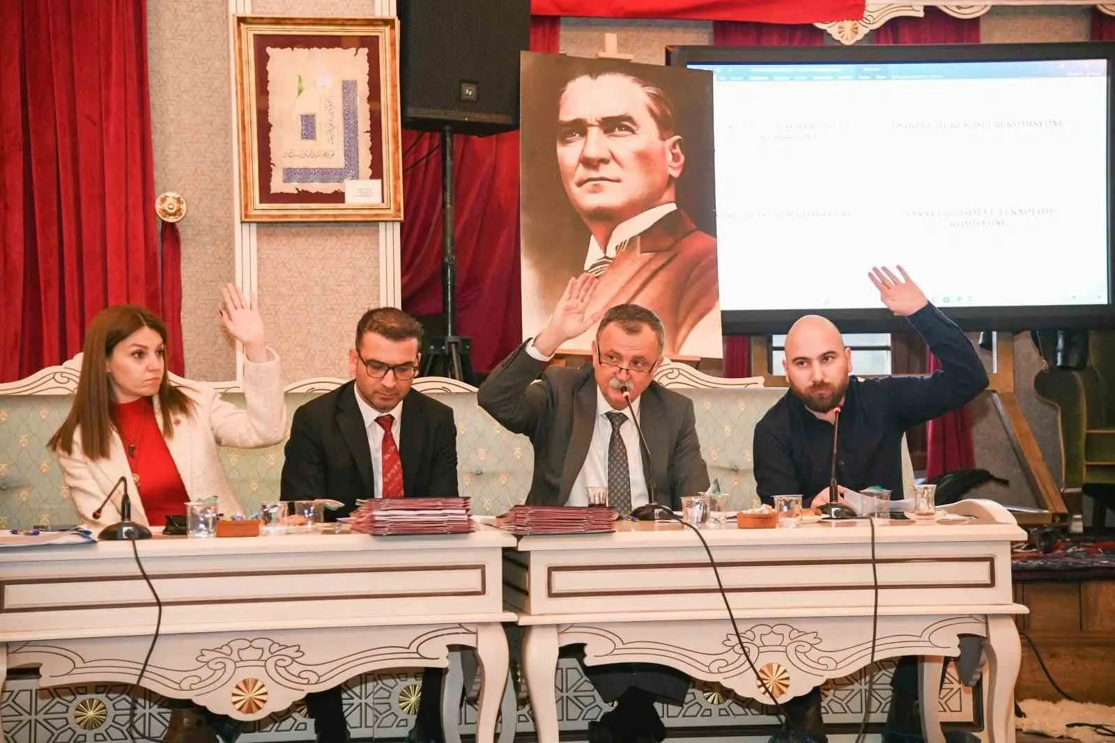 Yunusemre Belediyesi Nisan Ayı Meclis Toplantısı’nda 46 gündem maddesi görüşülerek