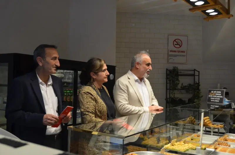 Cumhuriyet Halk Partisi İnegöl İlçe Başkanı Zemci Şahin, yönetim kurulu