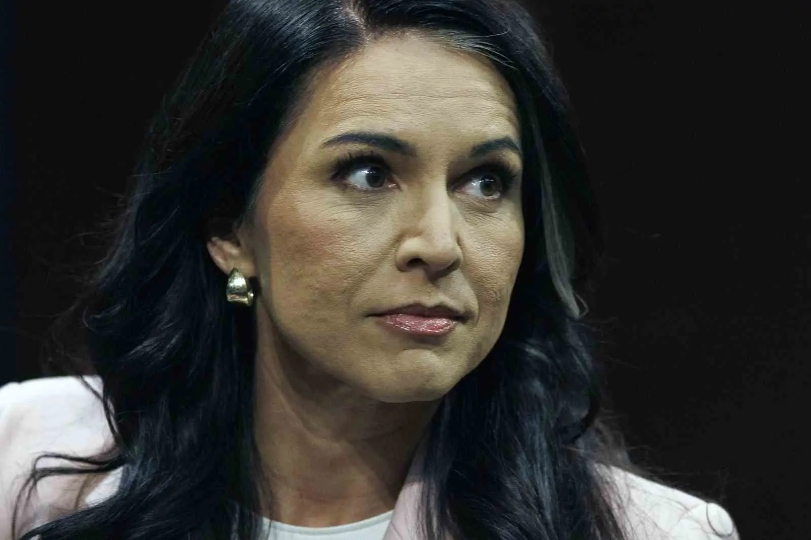 ABD Ulusal İstihbarat Direktörü Tulsi Gabbard, eşine konulan kanser teşhisi