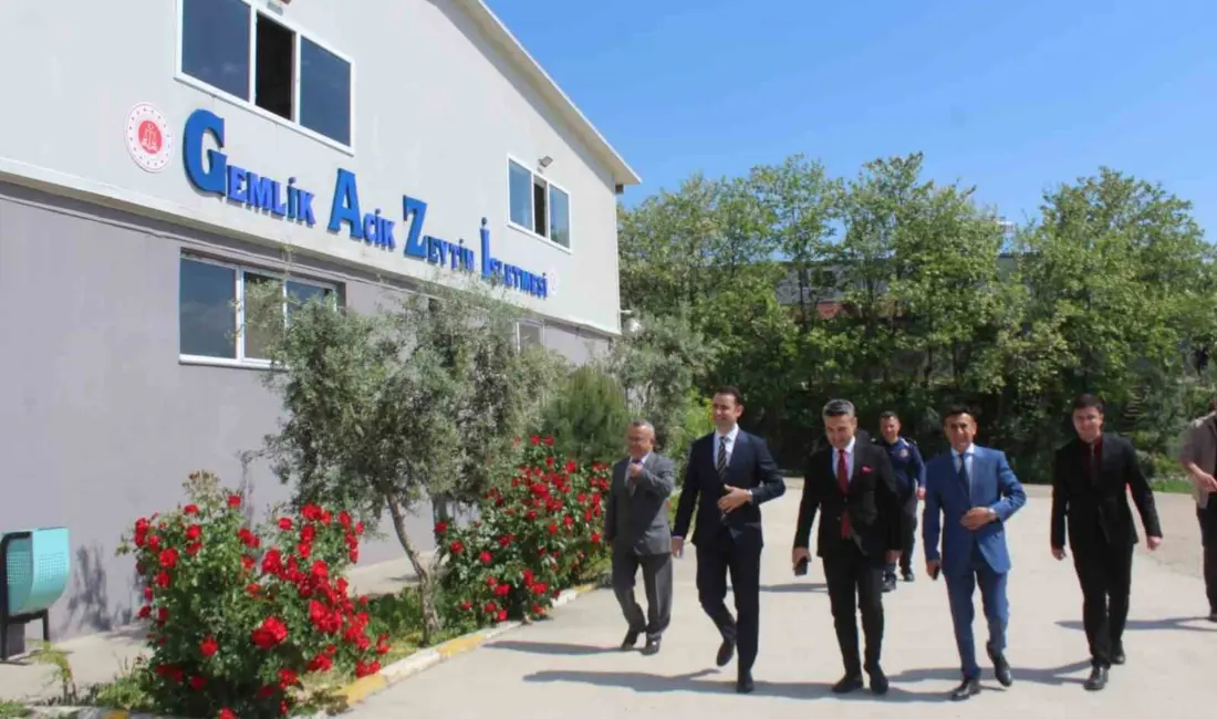 Adalet Bakanlığı heyeti, Gemlik Ceza İnfaz Kurumu’nda üretim atölyeleri ve