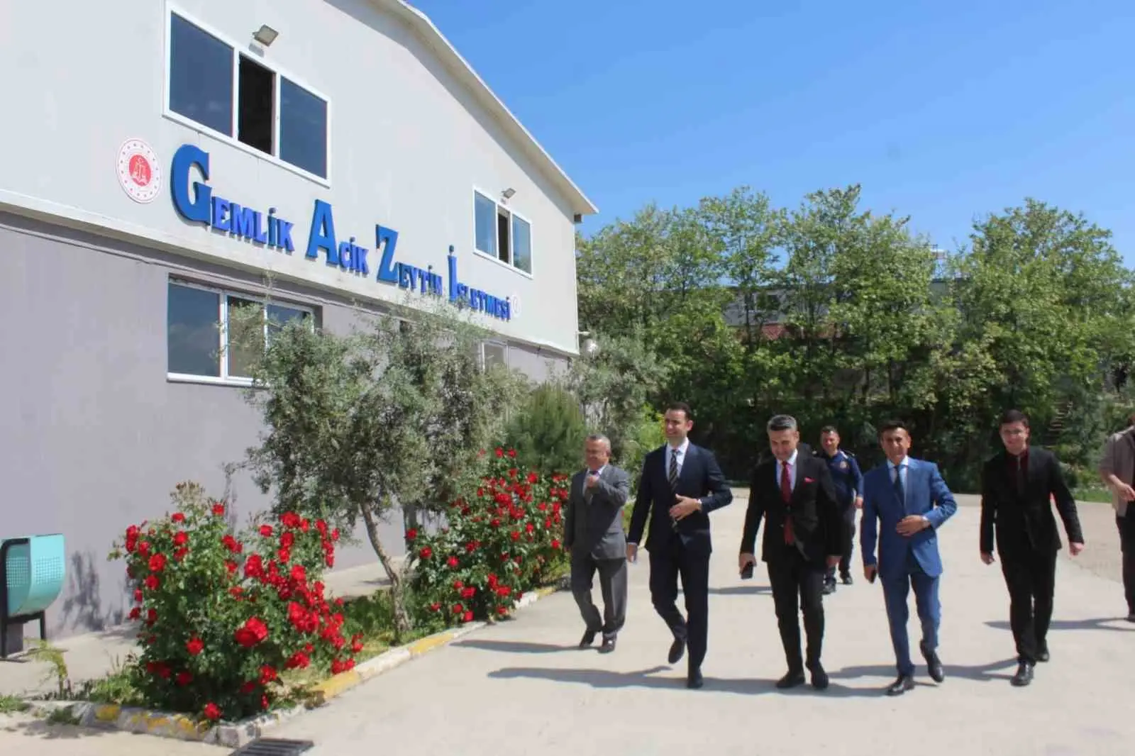 Adalet Bakanlığı heyeti, Gemlik Ceza İnfaz Kurumu’nda üretim atölyeleri ve