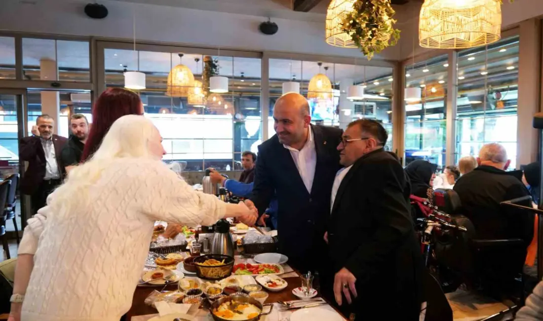 AK Parti Eskişehir İl Başkanı Gürhan Albayrak, engelli bireyler ile