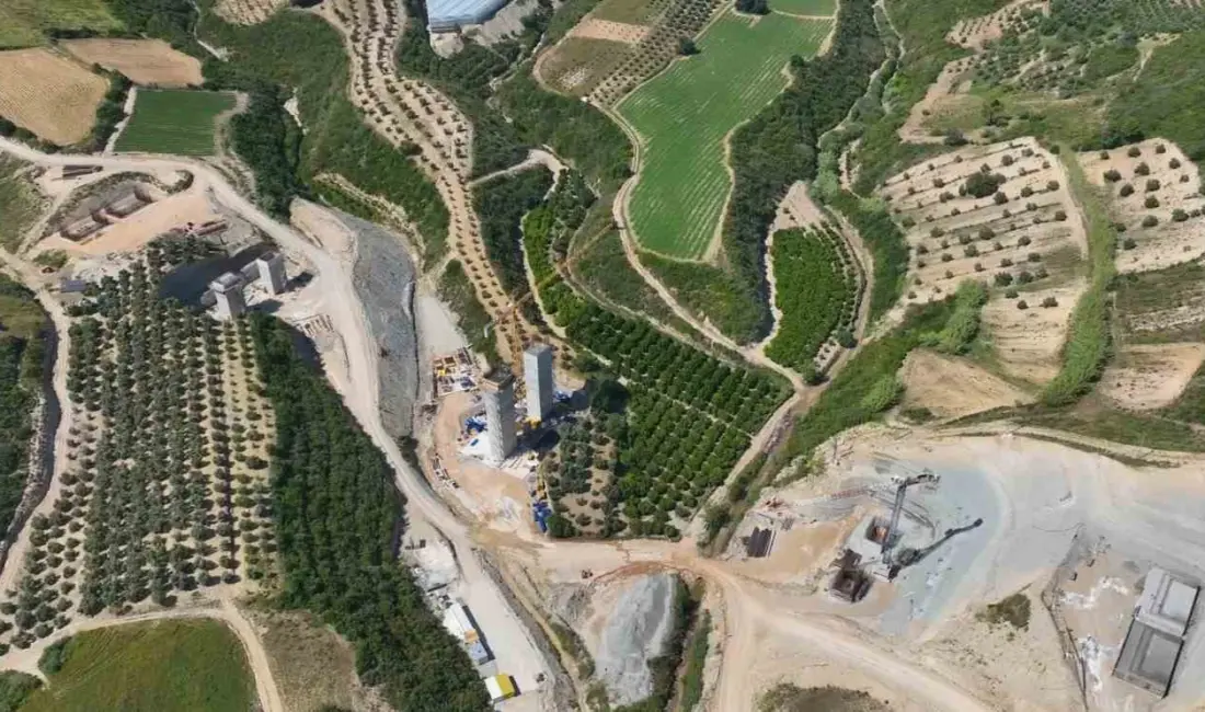 Ulaştırma ve Altyapı Bakanı Abdulkadir Uraloğlu, Antalya-Alanya Otoyolu Projesi’nde yapım