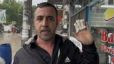 Bursa’nın Osmangazi ilçesinde kontrolden çıkan kamyonetin kaldırıma dalarak anne ve