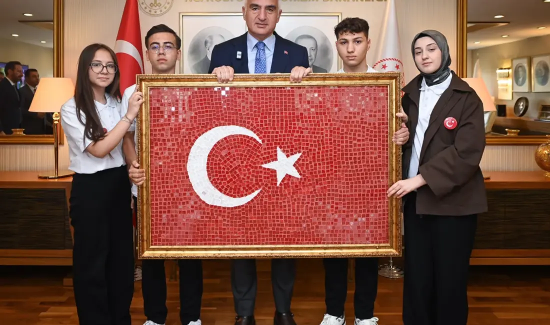 Kültür ve Turizm Bakanı Mehmet Nuri Ersoy, 19 Mayıs Atatürk’ü