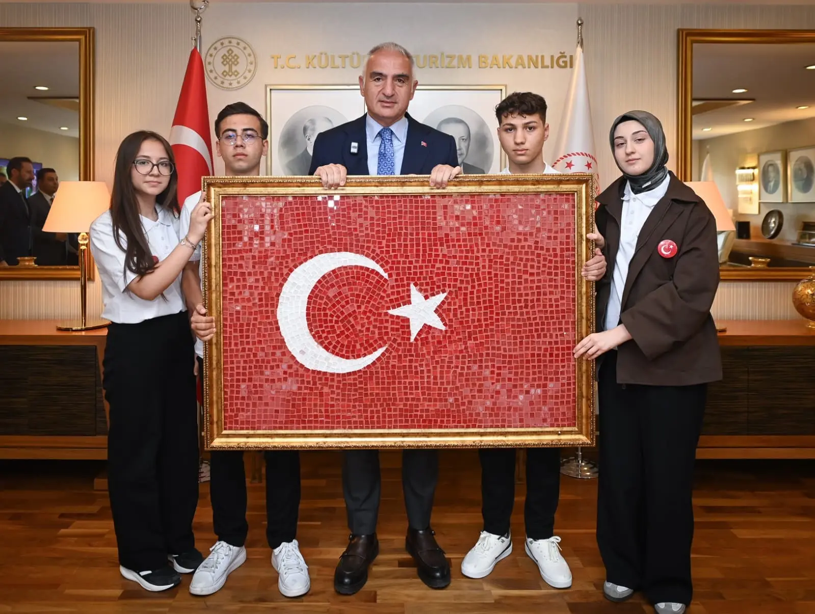 Kültür ve Turizm Bakanı Mehmet Nuri Ersoy, 19 Mayıs Atatürk’ü