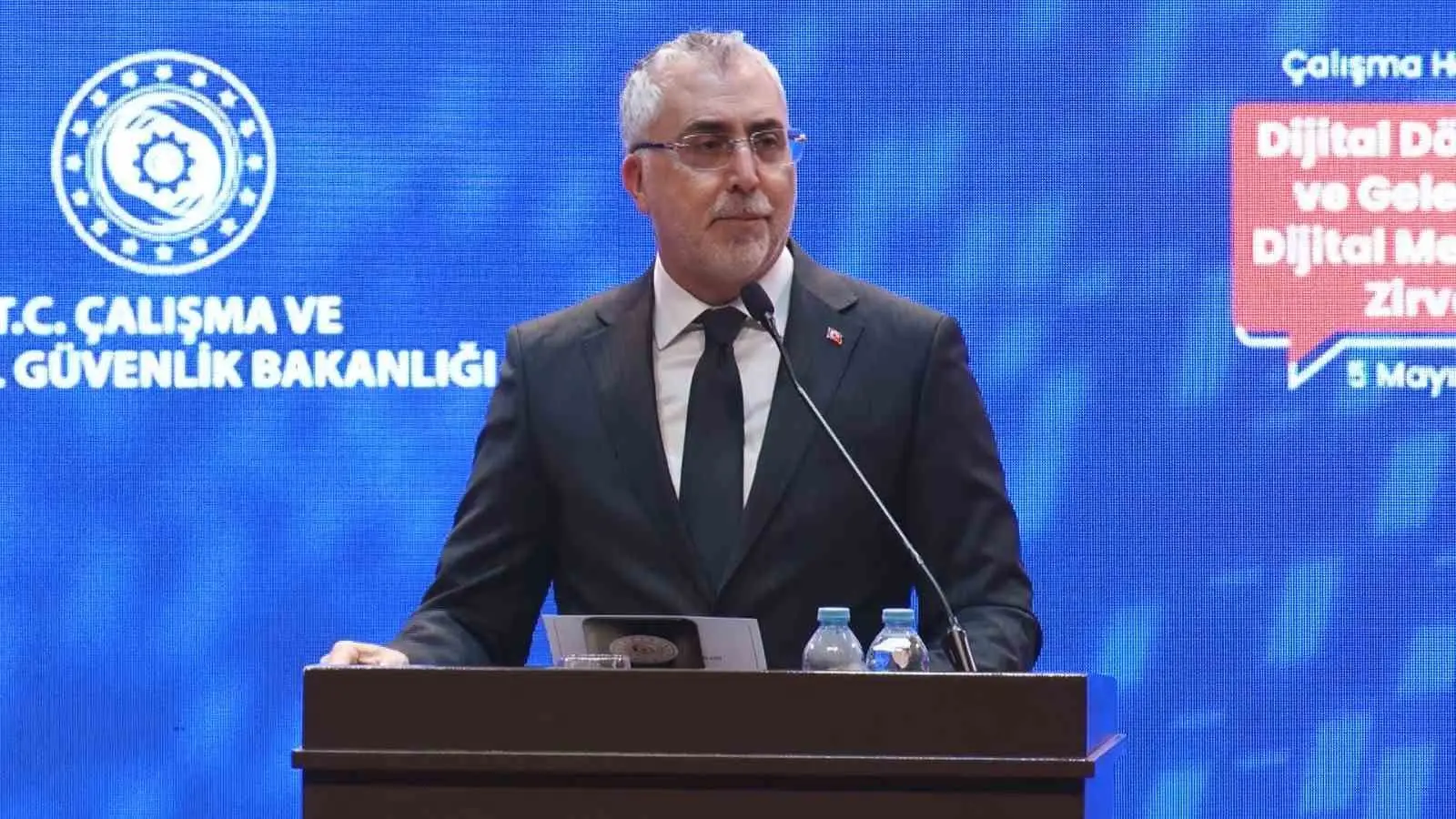 Çalışma ve Sosyal Güvenlik Bakanı Vedat Işıkhan, “Teknolojinin milleti değil;