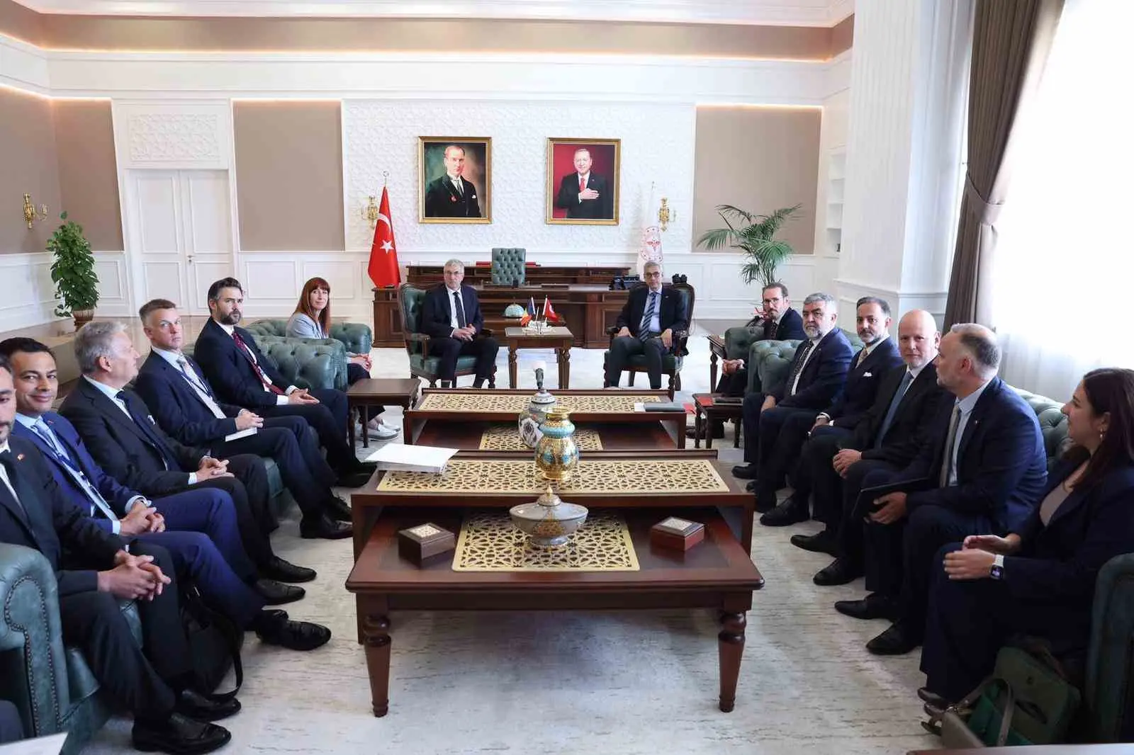 Sağlık Bakanı Kemal Memişoğlu, Belçika Valonya Hükümeti Başkan Yardımcısı ve