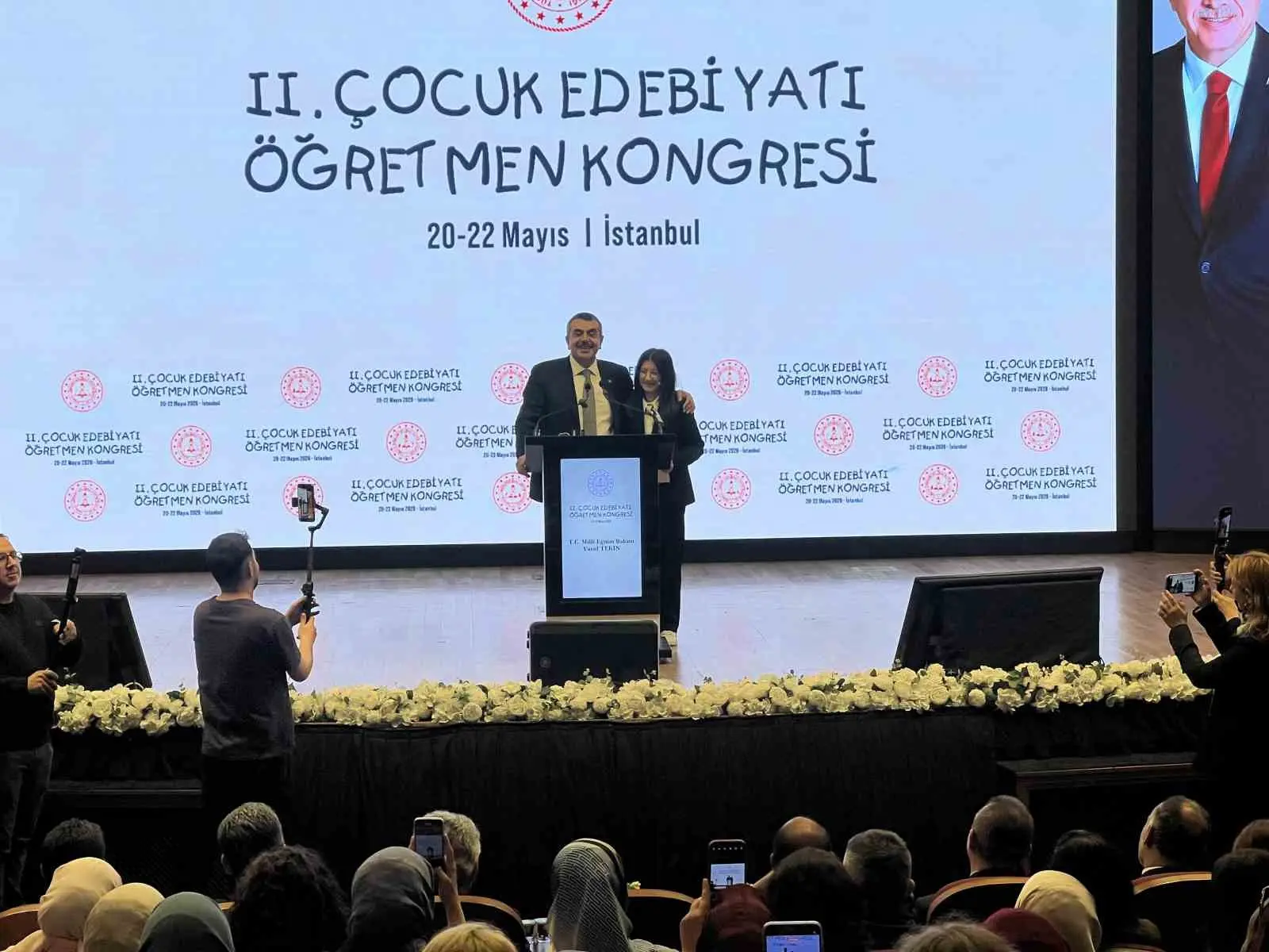 Milli Eğitim Bakanı Yusuf Tekin, “Biz çocuklarımızın dijital bağımlılıktan uzak,