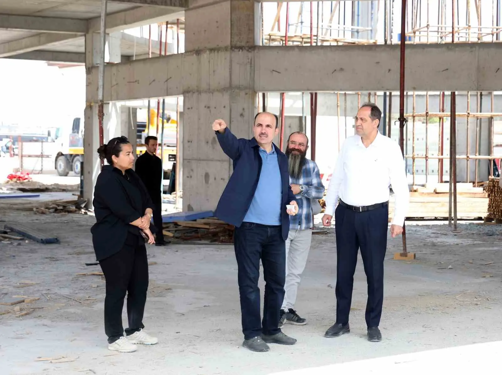 Konya Büyükşehir Belediyesi’nin Karatay Belediyesi’yle birlikte yürüttüğü “Mevlana Türbesi Arkası