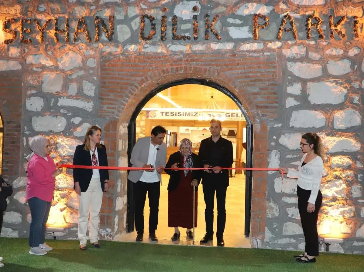 Manisa’nın Selendi ilçesinde 1977-1980 yılları arasında Belediye Başkanlığı görevini yürüten