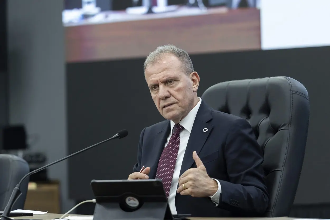 Mersin Büyükşehir Belediye Meclisinin mayıs ayı ikinci birleşiminde konuşan Başkan