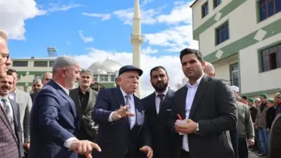 Erzurum Büyükşehir Belediye Başkanı Mehmet Sekmen, Çat ilçesine çıkarma yaptı,