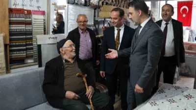 Bursa Büyükşehir Belediyesi Başkan Vekili Şahin Biba, Büyükşehir Belediyesi yöneticileriyle