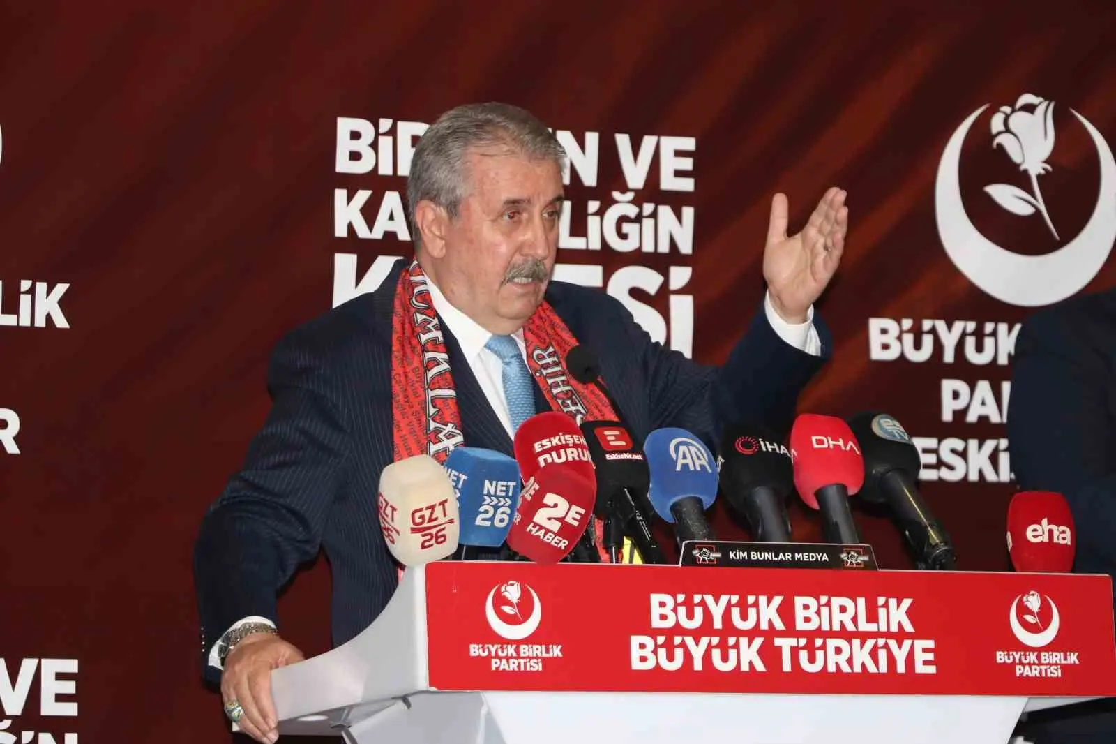 Büyük Birlik Partisi (BBP) Eskişehir Olağan İl Kongresi’nde konuşan BBP