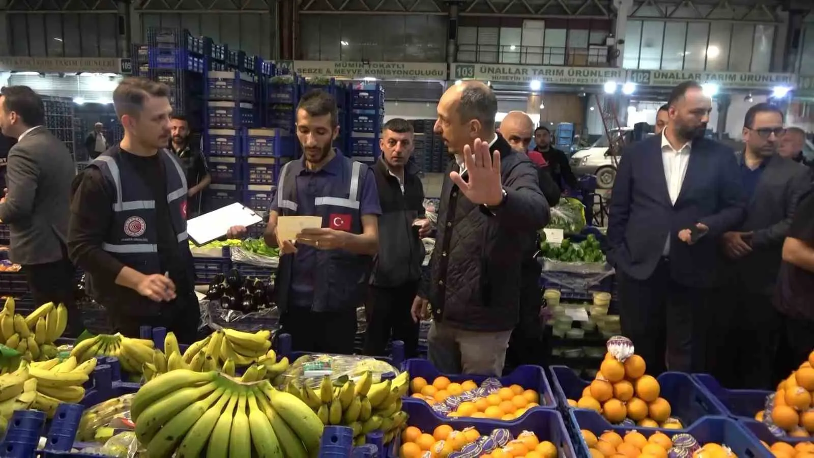 Bursa’da yaklaşan Kurban Bayramı öncesi marketten hale, otobüs terminalinden fırınlara