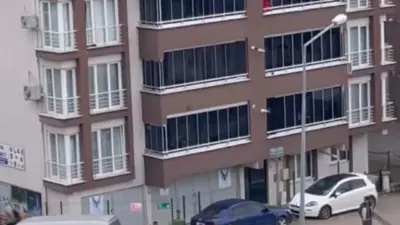 Bursa’da bir inşaat alanında çalışan işçiler arasında çıkan tartışma kısa