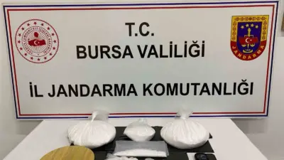 Bursa İl Jandarma Komutanlığı ekiplerince Yıldırım ilçesinde düzenlenen uyuşturucu operasyonunda