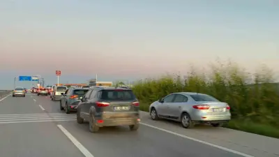 Bursa’da bayramın ilk günü kurbanlıkların kesimi için vatandaşların akın ettiği
