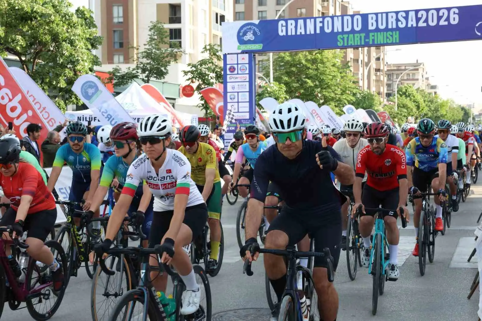 Granfondo Bursa 2026, bisiklet tutkunlarını bir araya getirirken ’Parkurda Daha