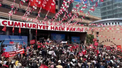 Cumhuriyet Halk Partisi Genel Başkanı Kemal Kılıçdaroğlu, parti genel merkezinde