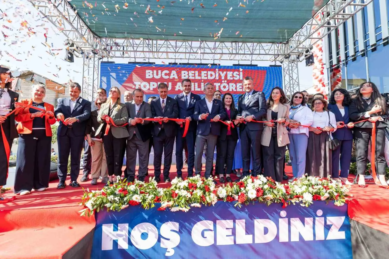 CHP Genel Başkanı Özgür Özel, Buca Belediyesi tarafından hayata geçirilen