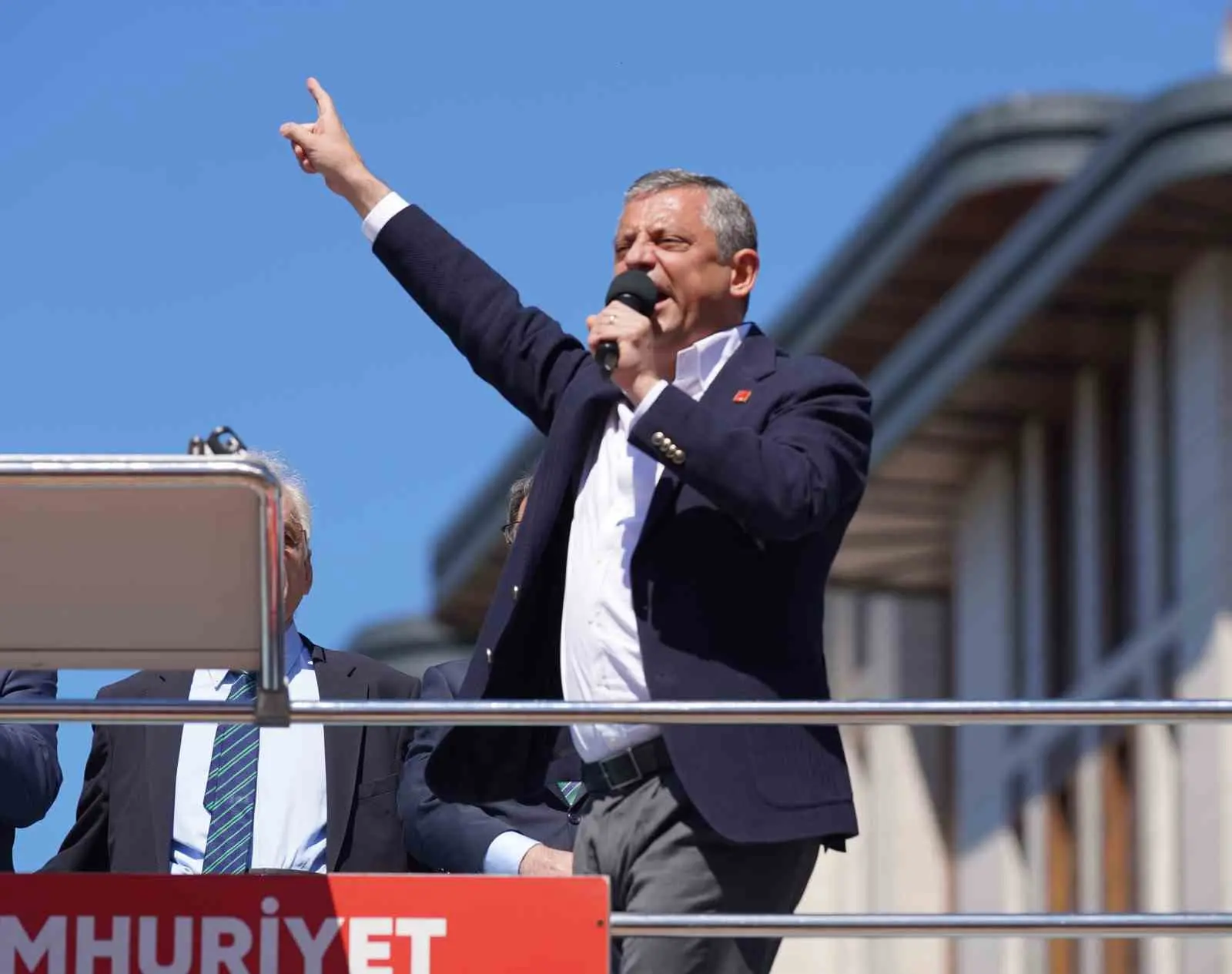 CHP Genel Başkanı Özgür Özel, “Çayın kilosu 40 lira olmalıdır.