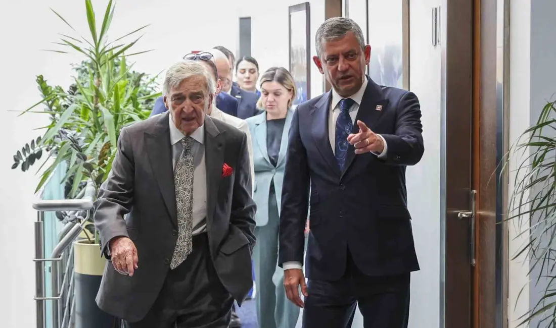 Cumhuriyet Halk Partisi (CHP) Genel Başkanı Özgür Özel, Koç Holding