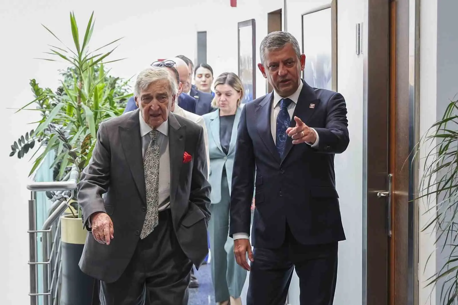 Cumhuriyet Halk Partisi (CHP) Genel Başkanı Özgür Özel, Koç Holding