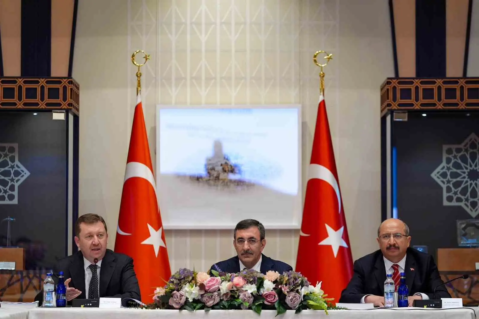 Cumhurbaşkanı Yardımcısı Cevdet Yılmaz, “Denetim süreçlerinde yapay zeka destekli, düzenli