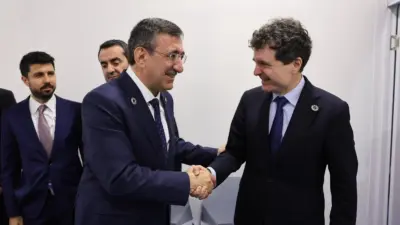Cumhurbaşkanı Yardımcısı Cevdet Yılmaz, Erivan’da Romanya Cumhurbaşkanı Nicuşor Dan ile