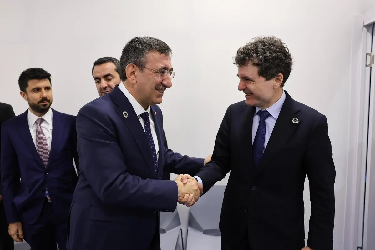 Cumhurbaşkanı Yardımcısı Cevdet Yılmaz, Erivan’da Romanya Cumhurbaşkanı Nicuşor Dan ile