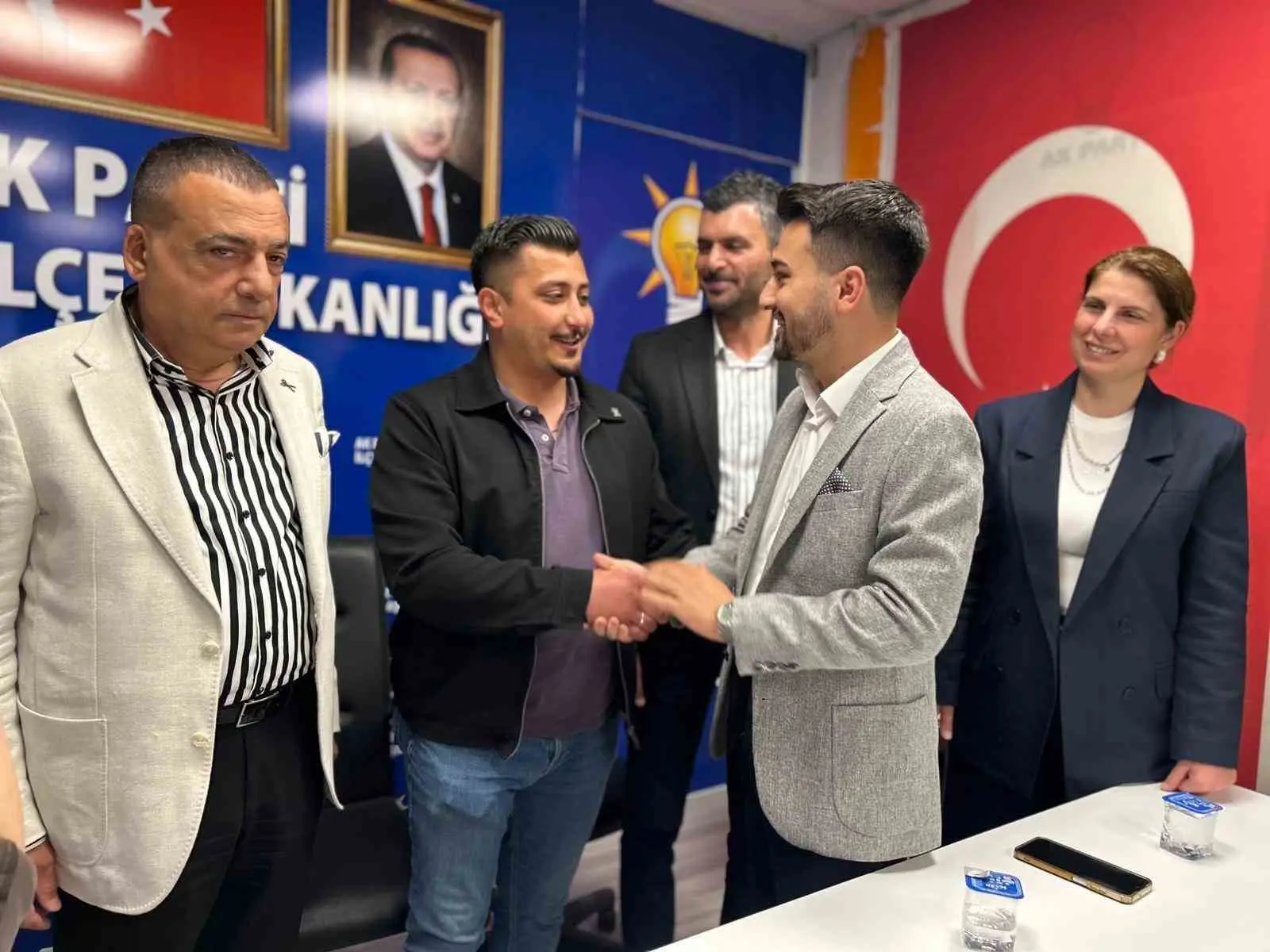 Denizli’de dikkat çeken bir geçiş yaşandı. CHP Çardak İlçe Gençlik
