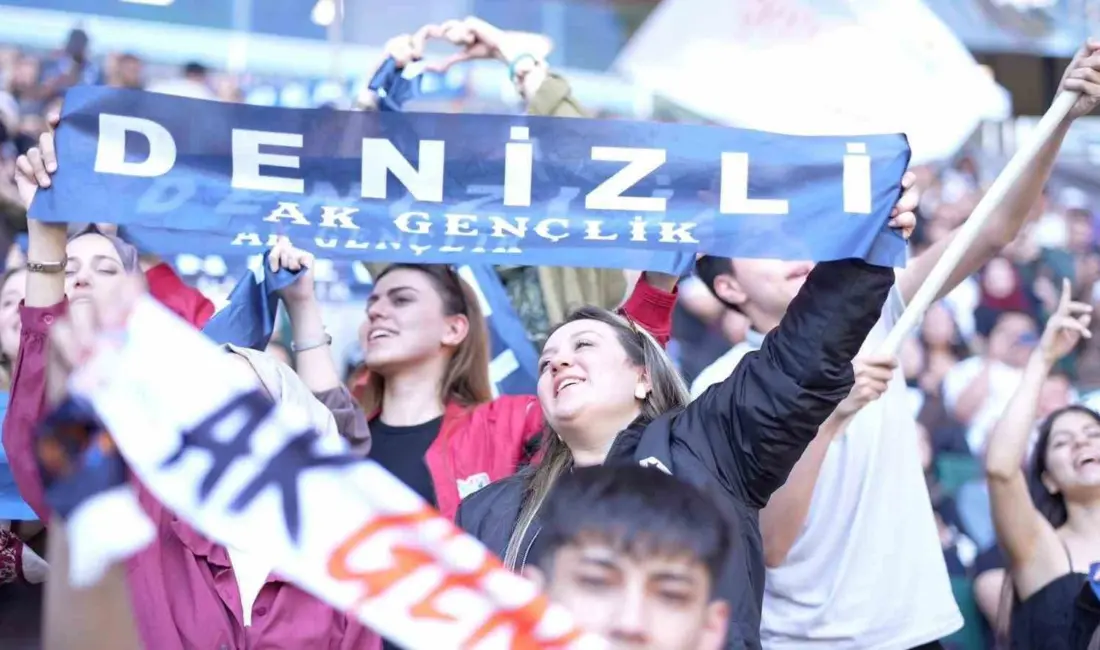 AK Parti Gençlik Kolları tarafından Kocaeli’nde düzenlenen ‘Bir Gençlik Şöleni’ne