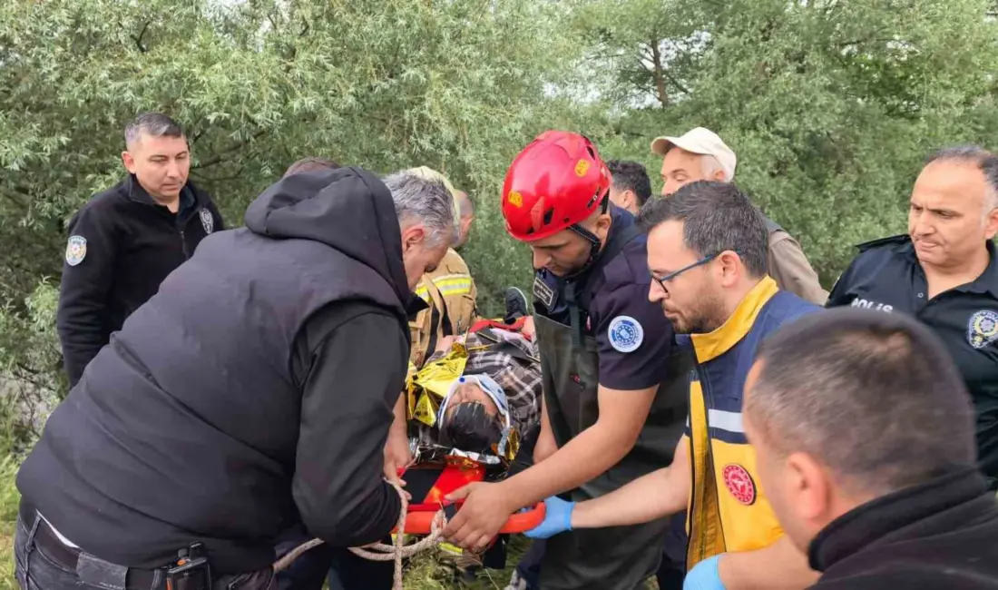 Bursa’nın İnegöl ilçesinde Bedre Deresi’ne kapılan genç, ekiplerin müdahalesiyle boğulmaktan