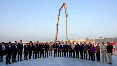 Dışişleri Bakanı Hakan Fidan, yapımı devam eden Katar Türk Okulu’nun