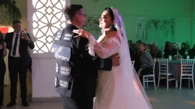 Denizli’de dünya evine giren damat, düğün masraflarını hafifletmek için uyguladığı