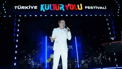 Manisa Kültür Yolu Festivali’nin açılış gününde sahne alan Ferhat Göçer,