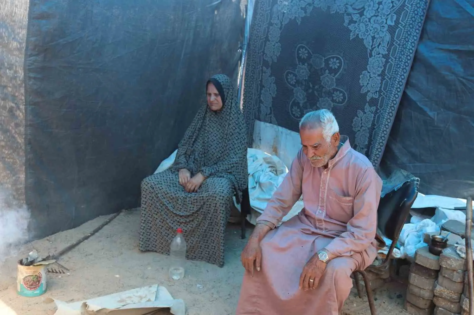 İsrail’in Gazze Şeridi’ne yönelik saldırıları nedeniyle yerinden edilen Filistinlilerden Fayez