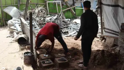 Gazze Şeridi’nde mühendislik yapan Basel Al-Batsh, İsrail saldırıları nedeniyle yıkılan