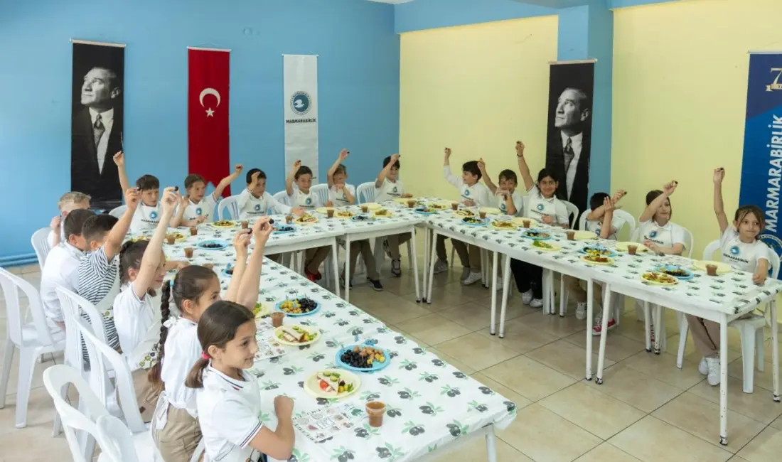 Marmarabirlik’in çocuklarda sağlıklı beslenme bilinci oluşturmak ve zeytin kültürünü gelecek
