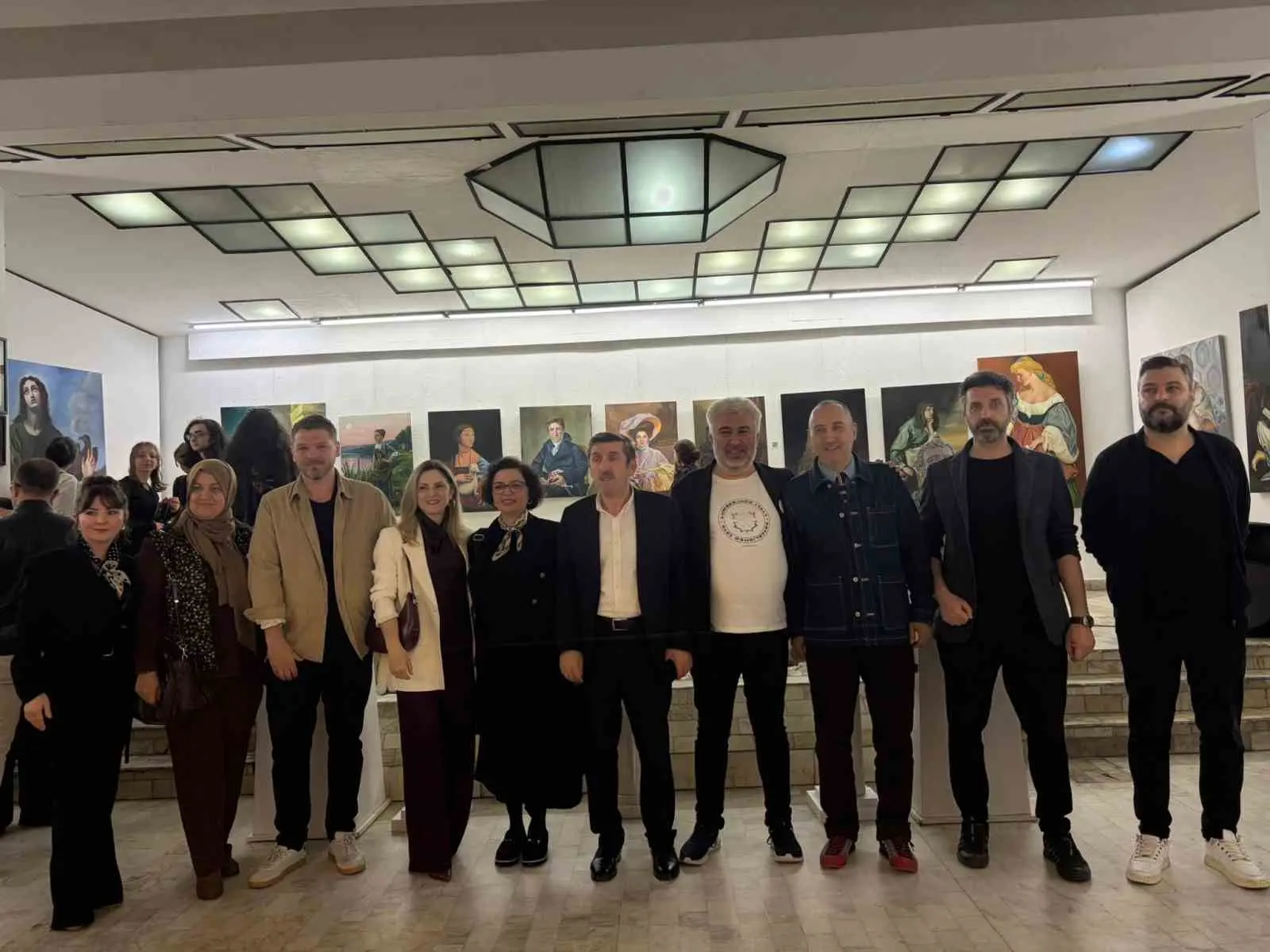 Bursa Zeki Müren Güzel Sanatlar Lisesi öğrencilerinin yıl boyunca hazırladığı