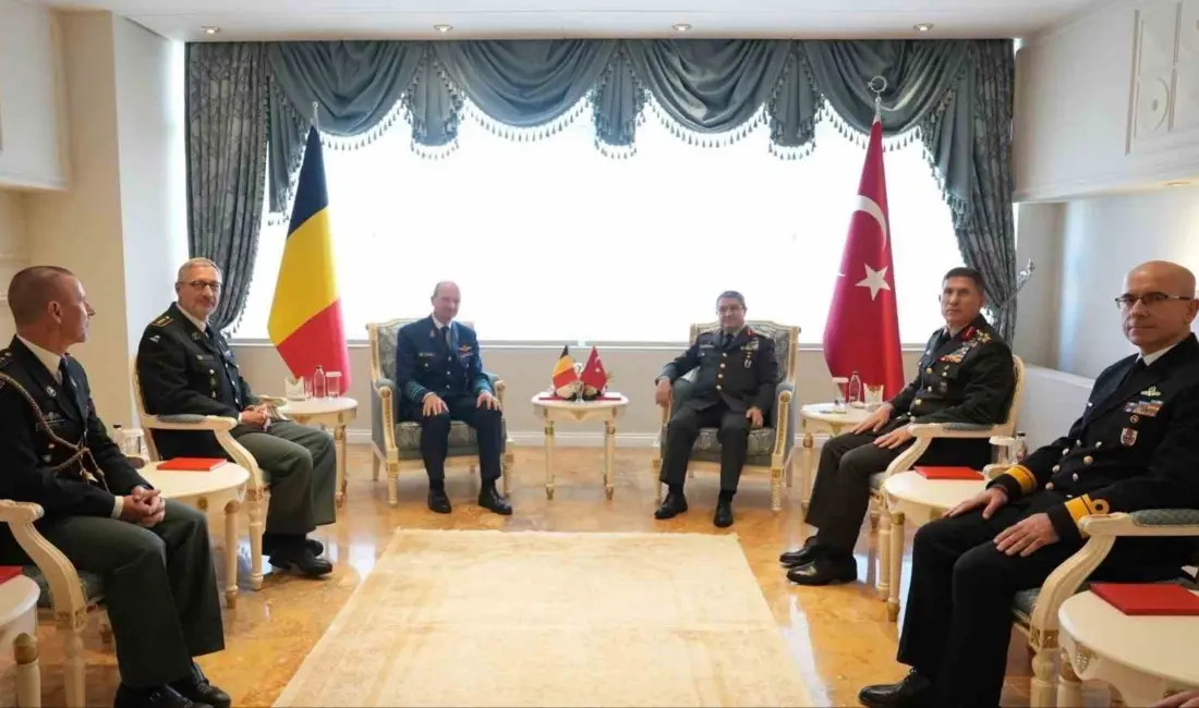 Genelkurmay Başkanı Orgeneral Selçuk Bayraktaroğlu, Belçika Genelkurmay Başkanı Orgeneral Frederik
