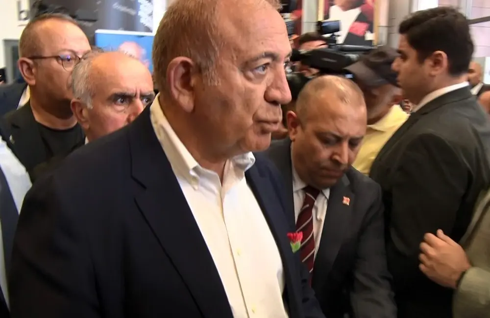 Cumhuriyet Halk Partisi’nde açıklamalarda bulunan Gürsel Tekin, “Hepimiz için önemli