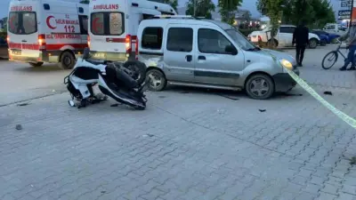Bursa’nın İnegöl ilçesinde hafif ticari araç ile çarpışan motosikletteki 2