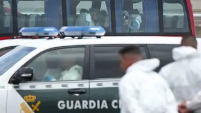 İspanya’ya bağlı Kanarya Adaları’na demirleyen hantavirüs salgınının yaşandığı MV Hondius