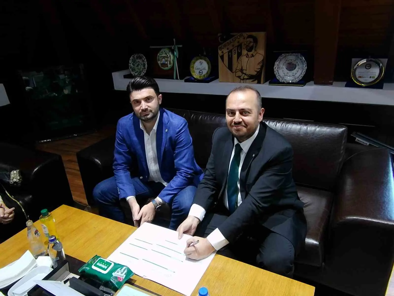 Bursa’daki iki metro istasyonunun isim hakkını 5 yıllığına alarak Bursaspor’a