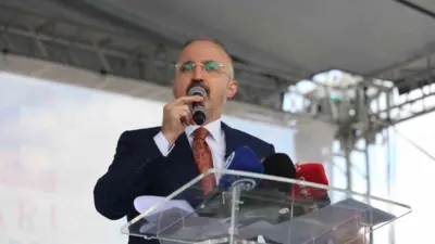 Kırşehir’de konuşan İçişleri Bakan Yardımcısı Bülent Turan gençlerin Ar-Ge ve
