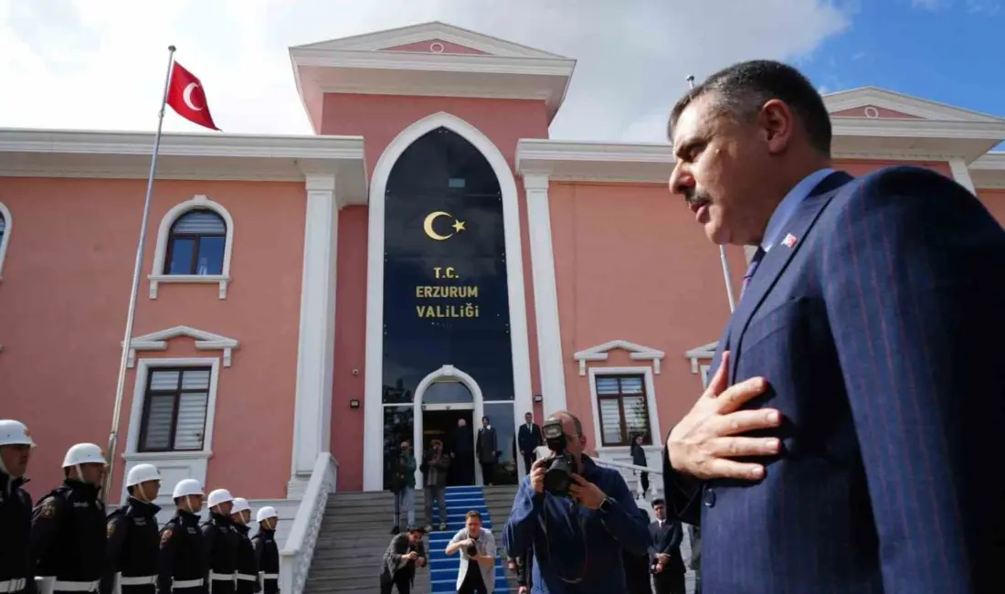 İçişleri Bakanı Mustafa Çiftçi, Erzurum Valiliğini ziyaret etti. Aşkale Geri