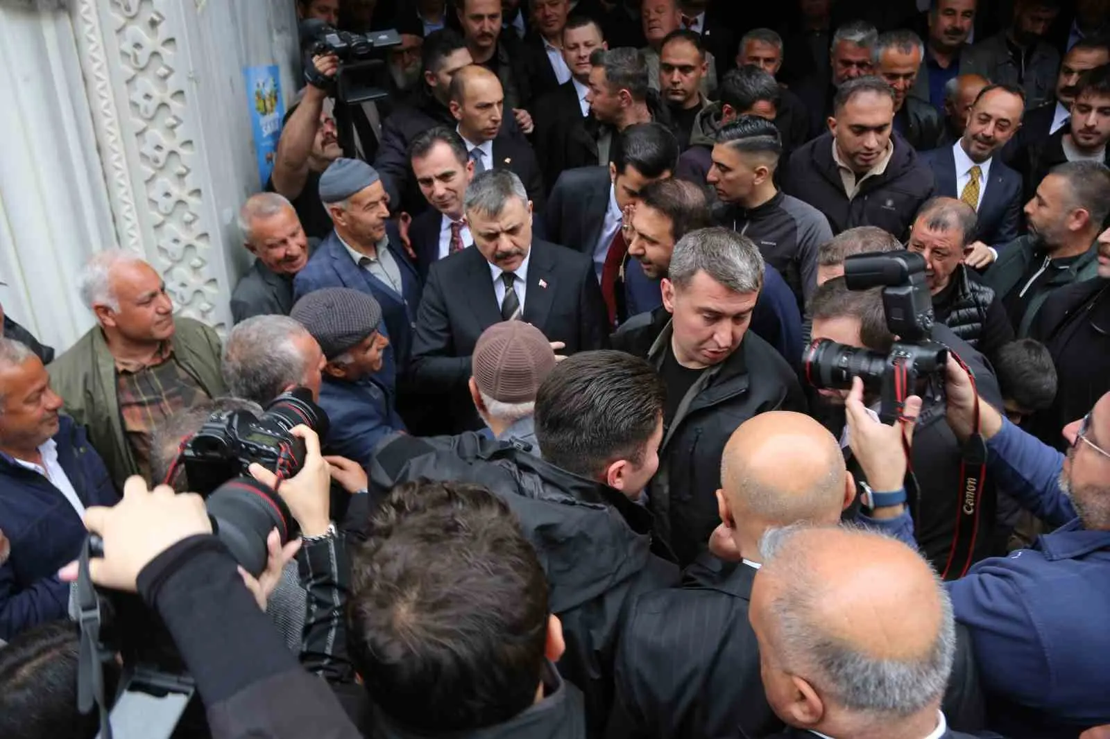 İçişleri Bakanı Mustafa Çiftçi, Bitlis’te bir dizi ziyaret gerçekleştirdi. 2